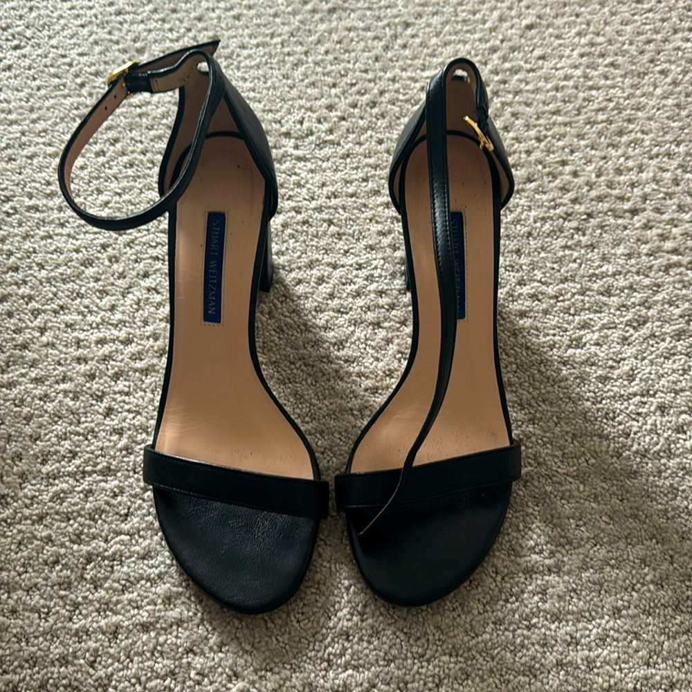 Stuart Weitzman 7.5 black heels!